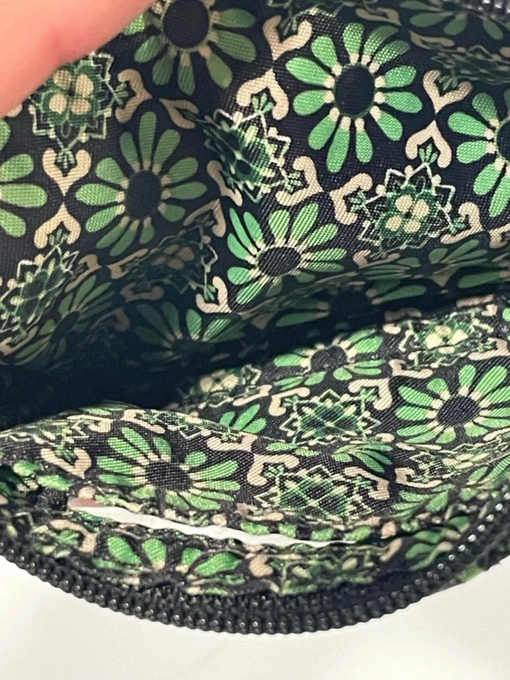 Vera Bradley Zip ID Case Lanyard Winter Berry Floral Cottagecore Coastal Granny - Picture 3 of 9
